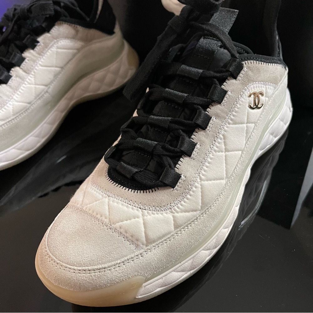 WOMEN Chanel Sneakers